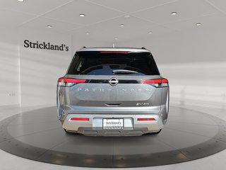 2024 Nissan Pathfinder SV 4WD in Stratford, Ontario - 3 - w320h240px
