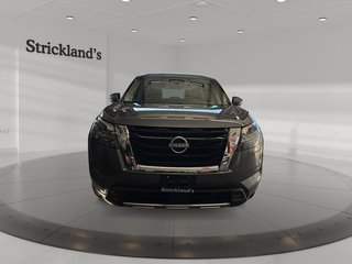2024 Nissan Pathfinder SV 4WD in Stratford, Ontario - 2 - w320h240px