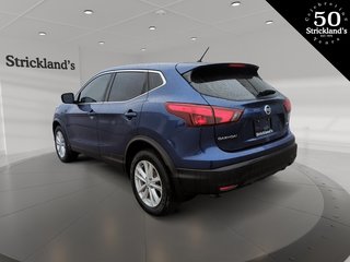 2018  Qashqai S AWD CVT in Stratford, Ontario - 4 - w320h240px