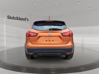 2019 Nissan Qashqai SV AWD CVT in Stratford, Ontario - 3 - w320h240px