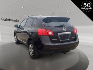 2011  Rogue SV AWD CVT in Stratford, Ontario - 4 - w320h240px