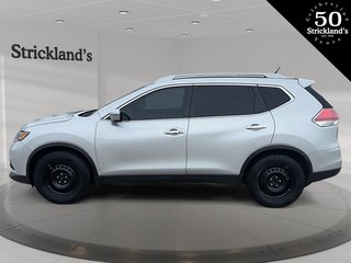 2016 Nissan Rogue SV FWD Special Edition CVT in Stratford, Ontario - 5 - w320h240px