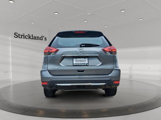 2018 Nissan Rogue S AWD CVT in Stratford, Ontario - 3 - w320h240px