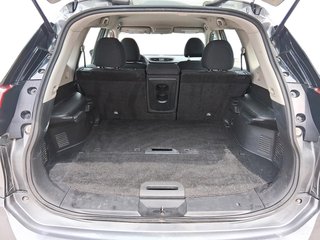 2018 Nissan Rogue S AWD CVT in Stratford, Ontario - 6 - w320h240px