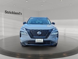 2023 Nissan Rogue SV Midnight Edition AWD CVT in Stratford, Ontario - 2 - w320h240px