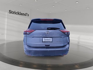 2024 Nissan Rogue AWD SV Moonroof in Stratford, Ontario - 3 - w320h240px