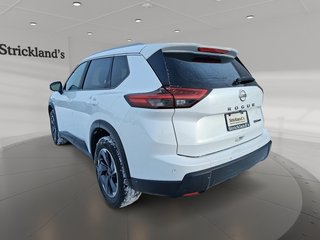 2024 Nissan Rogue AWD SV Moonroof in Stratford, Ontario - 4 - w320h240px