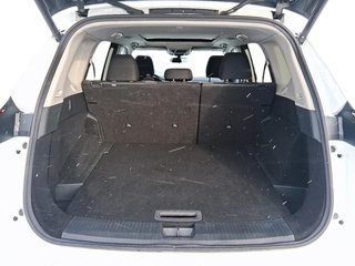 2024 Nissan Rogue AWD SV Moonroof in Stratford, Ontario - 6 - w320h240px