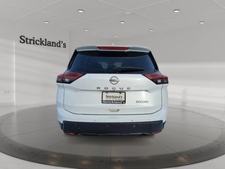 2024 Nissan Rogue AWD SV Moonroof in Stratford, Ontario - 3 - w320h240px