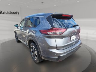 2024 Nissan Rogue AWD SV Moonroof in Stratford, Ontario - 4 - w320h240px