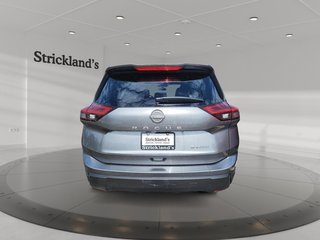 2024 Nissan Rogue AWD SV Moonroof in Stratford, Ontario - 3 - w320h240px
