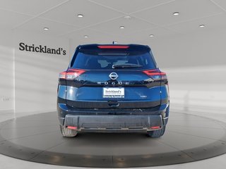 2025 Nissan Rogue AWD SV Moonroof in Stratford, Ontario - 3 - w320h240px
