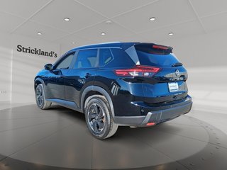 2025 Nissan Rogue AWD SV Moonroof in Stratford, Ontario - 4 - w320h240px