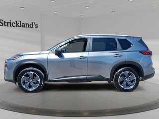 2025 Nissan Rogue AWD SV Moonroof in Stratford, Ontario - 5 - w320h240px