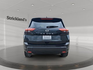 2025 Nissan Rogue AWD SV Moonroof in Stratford, Ontario - 3 - w320h240px