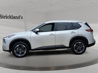 2025 Nissan Rogue AWD SV Moonroof in Stratford, Ontario - 5 - w320h240px