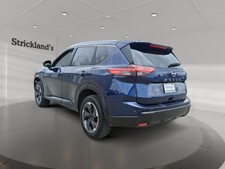 2025 Nissan Rogue AWD SV Moonroof in Stratford, Ontario - 4 - w320h240px