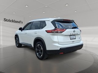 2025 Nissan Rogue AWD SV Moonroof in Stratford, Ontario - 4 - w320h240px