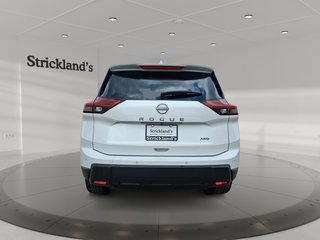2025 Nissan Rogue AWD SV Moonroof in Stratford, Ontario - 3 - w320h240px