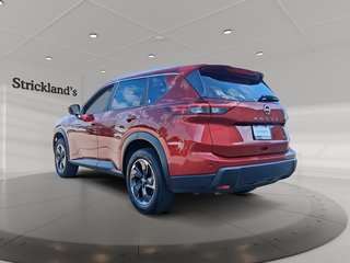 2025 Nissan Rogue AWD SV Moonroof in Stratford, Ontario - 4 - w320h240px