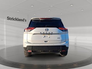 2025 Nissan Rogue AWD SV Moonroof in Stratford, Ontario - 5 - w320h240px