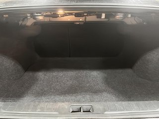 2021  Sentra SV CVT in Stratford, Ontario - 6 - w320h240px