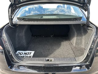 2023 Nissan Versa 1.6 SR CVT in Stratford, Ontario - 6 - w320h240px