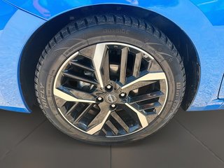 2023 Nissan Versa 1.6 SR CVT in Stratford, Ontario - 6 - w320h240px