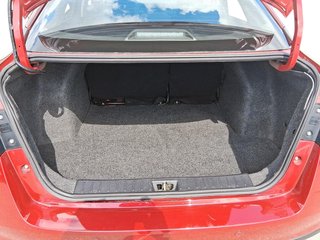 2023 Nissan Versa 1.6 SR CVT in Stratford, Ontario - 6 - w320h240px