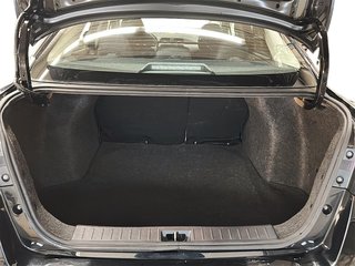 2023 Nissan Versa 1.6 SR CVT in Stratford, Ontario - 6 - w320h240px