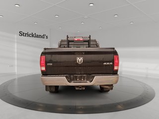 2016 Ram 1500 Crew Cab 4x4 SLT (140.5 WB - 5.7 Box) in Stratford, Ontario - 3 - w320h240px