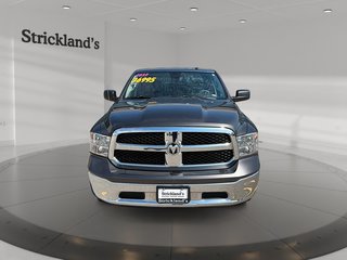 2022 Ram RAM 1500 Classic Crew Cab 4x4 (DS) SLT (140.5 WB 5'7 Box) SWB in Stratford, Ontario - 2 - w320h240px