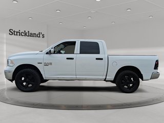 2022 Ram RAM 1500 Classic Crew Cab 4x4 (DS) SLT (140.5 WB 5'7 Box) SWB in Stratford, Ontario - 3 - w320h240px