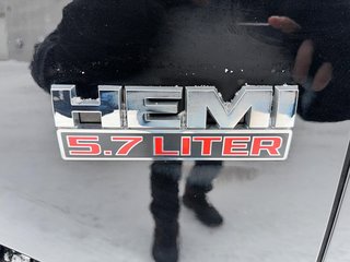 2023 Ram RAM 1500 Classic Crew Cab 4x4 (DS) SLT (140.5 WB 5'7 Box) SWB in Stratford, Ontario - 6 - w320h240px