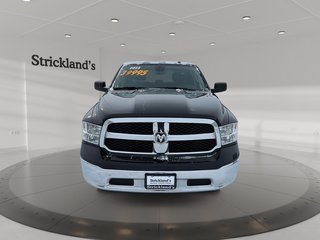 2023 Ram RAM 1500 Classic Crew Cab 4x4 (DS) SLT (140.5 WB 5'7 Box) SWB in Stratford, Ontario - 2 - w320h240px