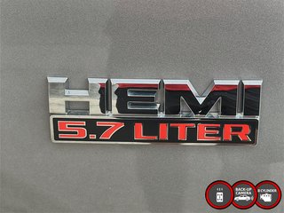 2023 Ram RAM 1500 Classic Crew Cab 4x4 (DS) SLT (140.5 WB 5'7 Box) SWB in Stratford, Ontario - 6 - w320h240px