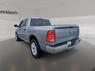 2023 Ram RAM 1500 Classic Crew Cab 4x4 (DS) SLT (140.5 WB 5'7 Box) SWB in Stratford, Ontario - 4 - w320h240px