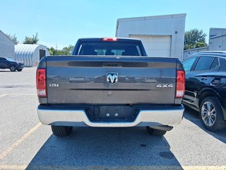 2023 Ram RAM 1500 Classic Crew Cab 4x4 (DS) SLT (140.5 WB 5'7 Box) SWB in Stratford, Ontario - 3 - w320h240px