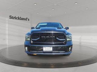 2018 Ram RAM 1500 Crew Cab 4x4 Sport (140.5 WB - 5.7 Box) in Stratford, Ontario - 2 - w320h240px