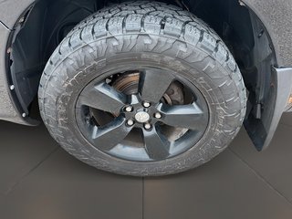 2014 Ram 1500 Quad Cab 4x4 ST (140.5 WB 6 4 Box) in Stratford, Ontario - 6 - w320h240px