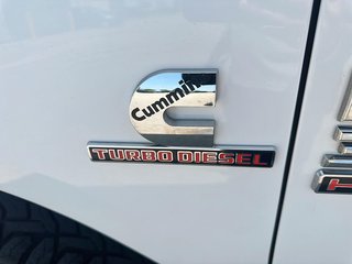 2016 Ram RAM 3500 Crew Cab 4x4 ST - (169 WB - 8 Box) in Stratford, Ontario - 6 - w320h240px