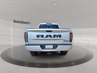 2017 Ram RAM 3500 Crew Cab 4x4 SLT - (149'' WB - 6.4'' Box) in Stratford, Ontario - 3 - w320h240px