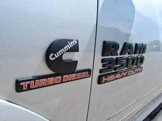 2017 Ram RAM 3500 Crew Cab 4x4 SLT - (149'' WB - 6.4'' Box) in Stratford, Ontario - 6 - w320h240px