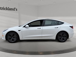 2021 Tesla Model 3 Standard Range Plus in Stratford, Ontario - 5 - w320h240px