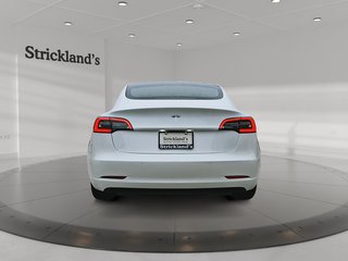 2021 Tesla Model 3 Standard Range Plus in Stratford, Ontario - 3 - w320h240px