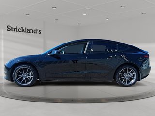 2021 Tesla Model 3 Standard Range Plus in Stratford, Ontario - 5 - w320h240px