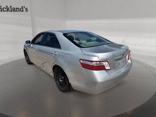 2009 Toyota Camry Hybrid 4-door Sedan in Stratford, Ontario - 4 - w320h240px