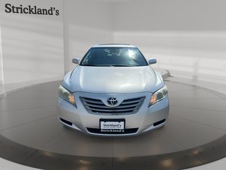 2009 Toyota Camry Hybrid 4-door Sedan in Stratford, Ontario - 2 - w320h240px