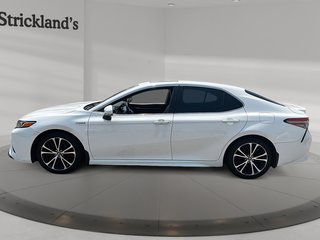 2018 Toyota Camry Hybrid SE CVT in Stratford, Ontario - 5 - w320h240px