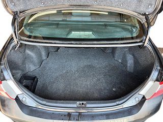 2007 Toyota Camry 4-door Sedan SE 5A in Stratford, Ontario - 6 - w320h240px